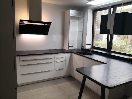 Hoster Küchen + Einrichtungen GmbH — Kundenfoto